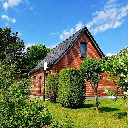 Haeuschen Im Gruenen Jornstorf Exterior foto