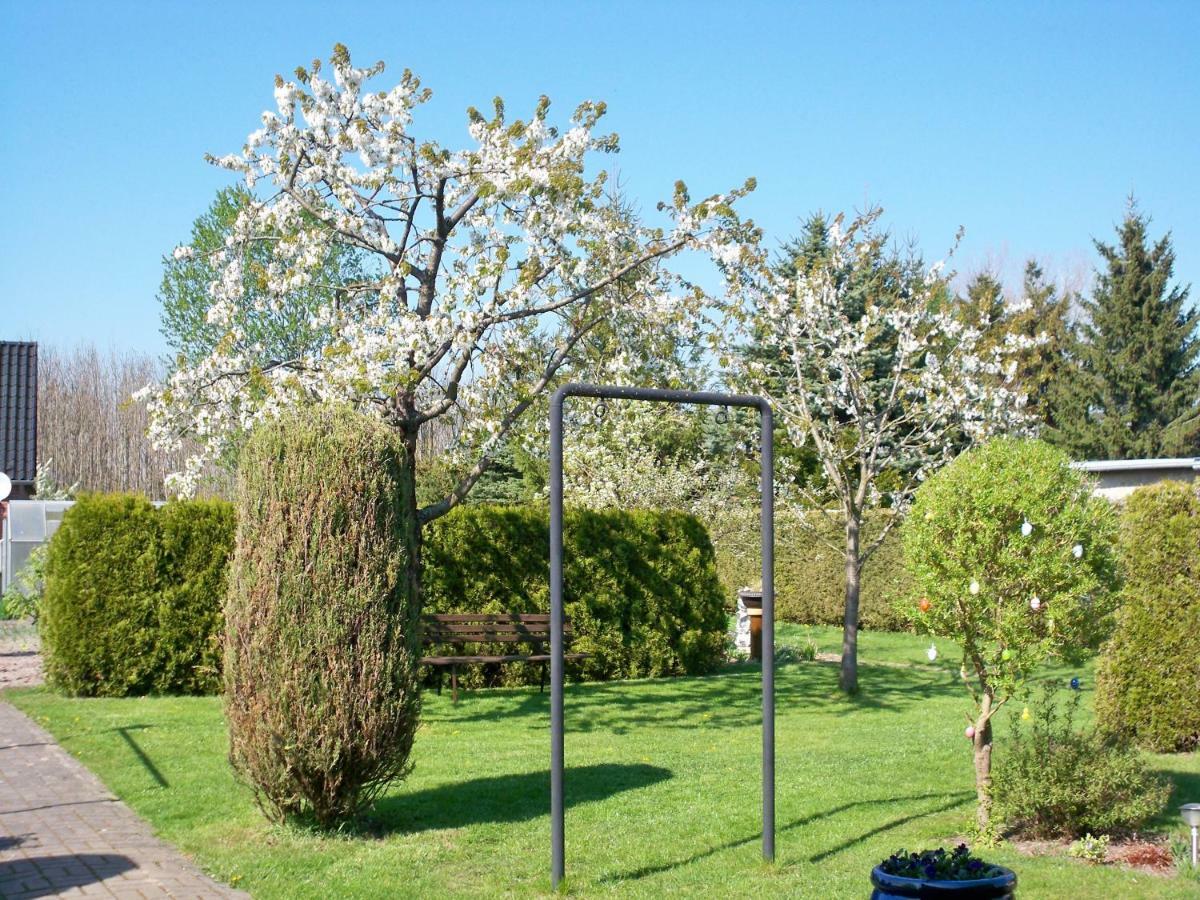 Haeuschen Im Gruenen Jornstorf Exterior foto